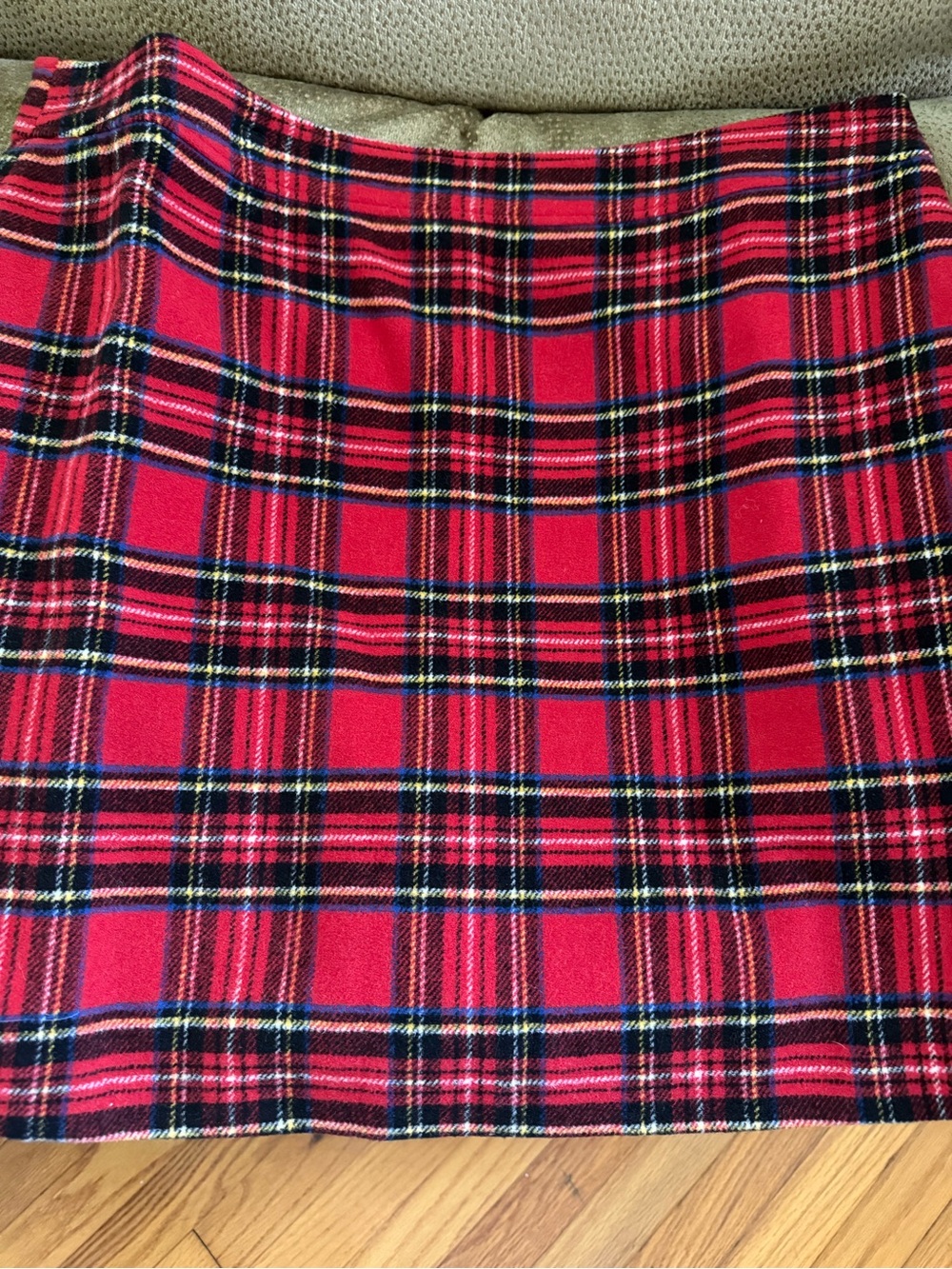 J Crew Red Plaid Women’s Skirt - Classic Tartan Style